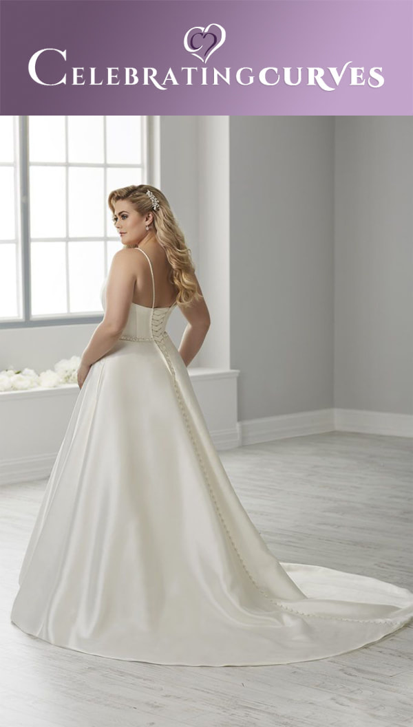 Celebrating Curves - the bridal studio devoted to curvaceous fuller ...